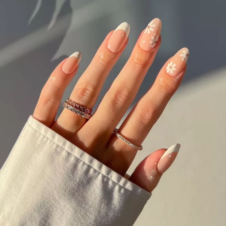 white nail ideas, cute nail ideas, short nail ideas, black and white nail ideas, acrylic nail ideas