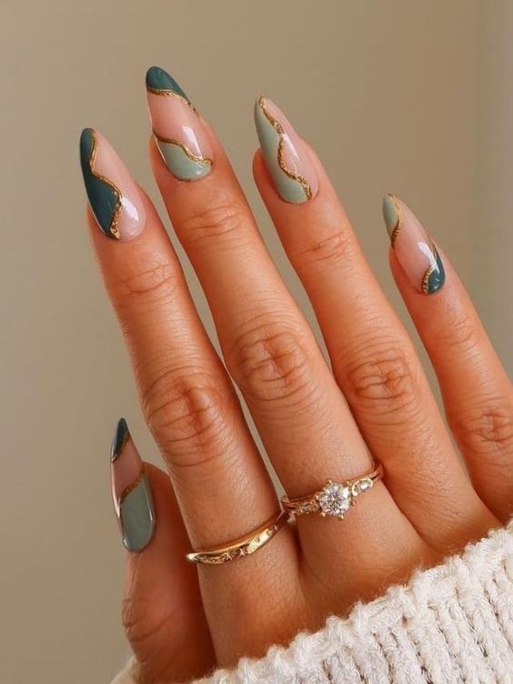 green nails, emerald green nails, sage green nails, dark green nails, olive green nails